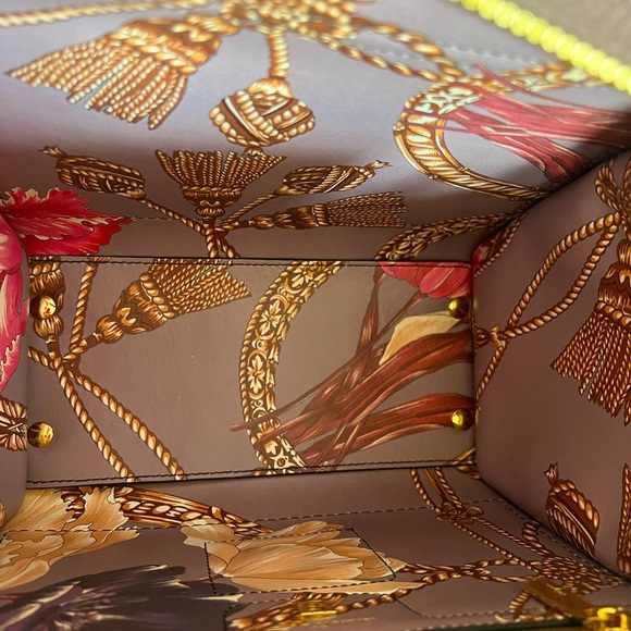 Salvatore Ferragamo, cinder rose bag - Picture 7 of 8